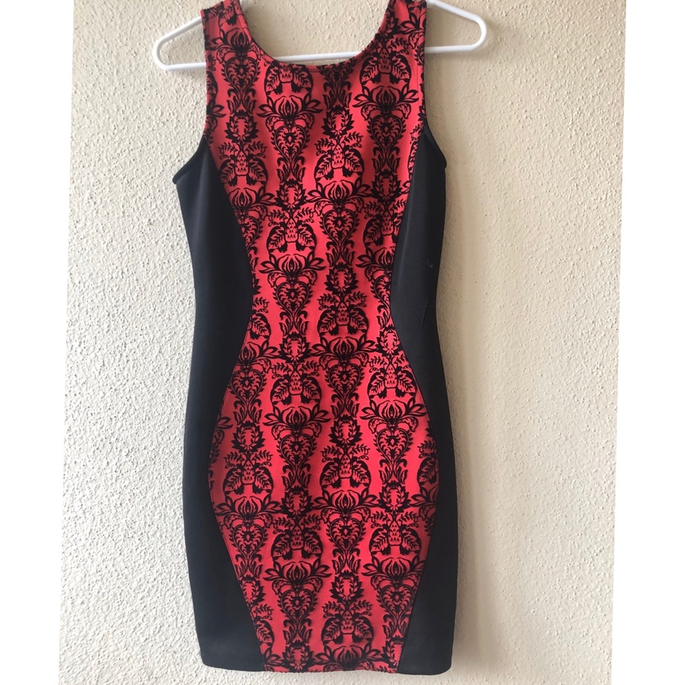 Black/Red bodycon mini dress